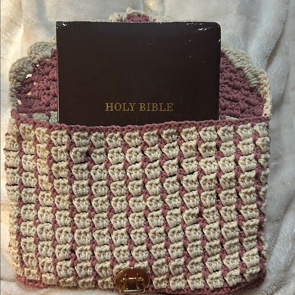 Crochet Bible sleeve, Bible incl - Picture 2 of 3